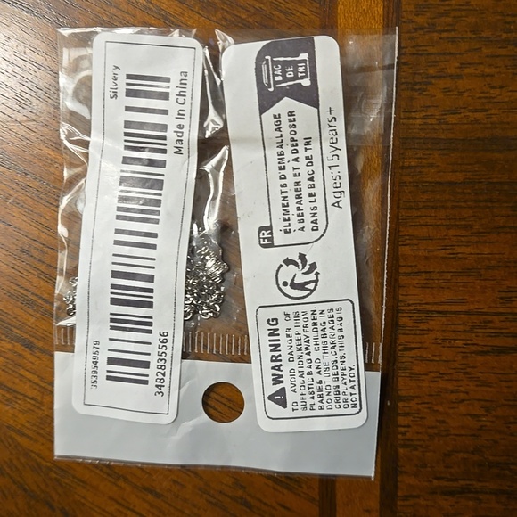 Elegant Heart Pendant Necklace with Floral Detail | Trendy Gift for Young Girls - Picture 8 of 8